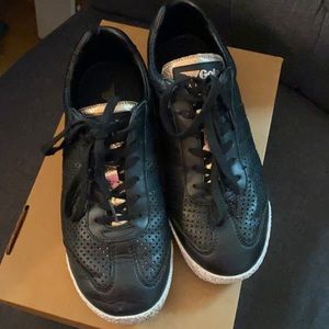 Gola Women’s Black Leather Sneakers